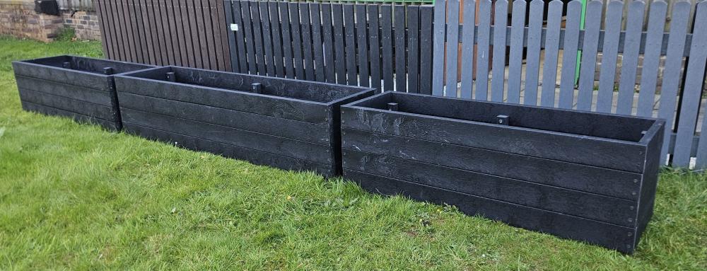 Composite Planter - Image 2