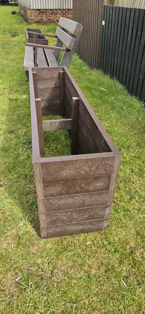 Composite Planter - Image 7