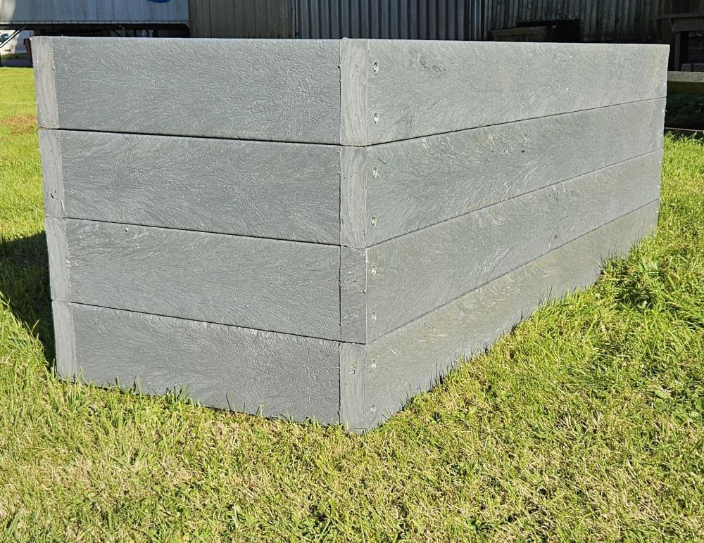Composite Planter - Image 8