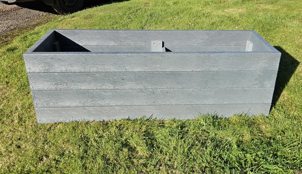 Composite Planter - Image 9