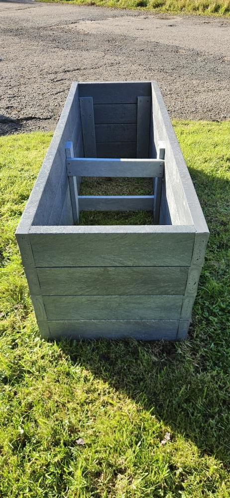 Composite Planter - Image 11