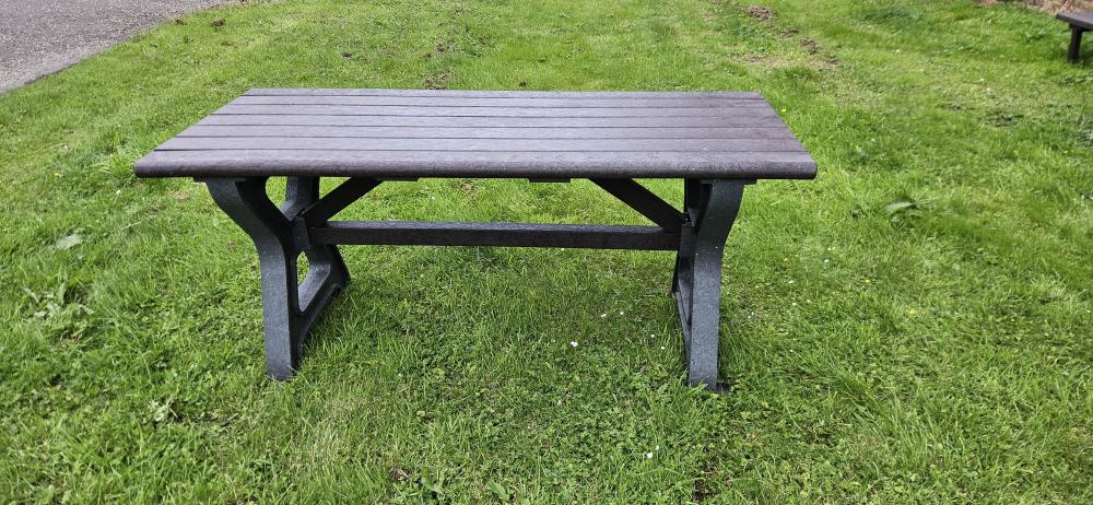 Composite Garden Table - 1700 x 930 x 930 mm - Image 4
