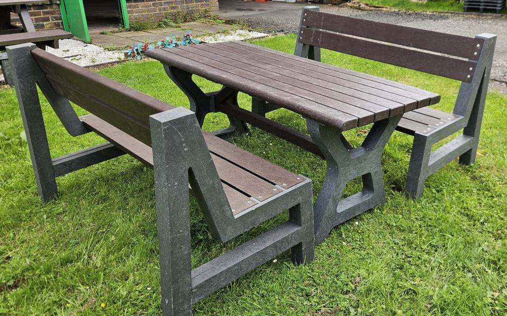 Composite Garden Table - 1700 x 930 x 930 mm - Image 3